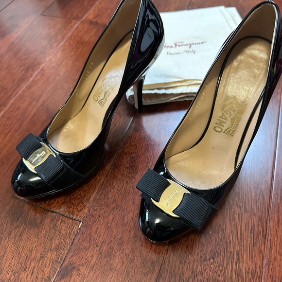 Authentic Ferragamo heels, black patent, size 6 1/2 - Picture 1 of 13